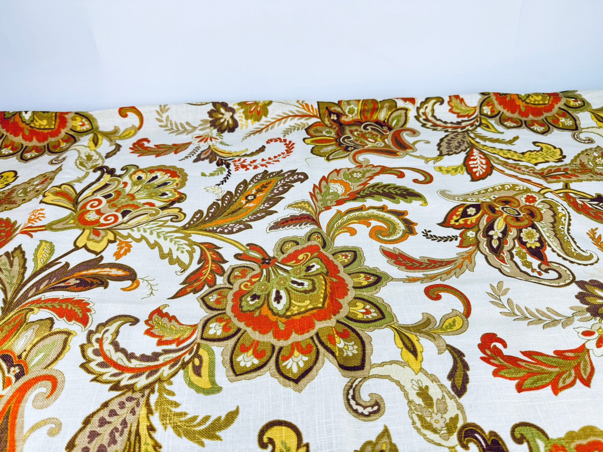 Product image for 'vintage large print floral paisley linen fabric material by mill creek fabrics 40 x 54' (view da2bab)