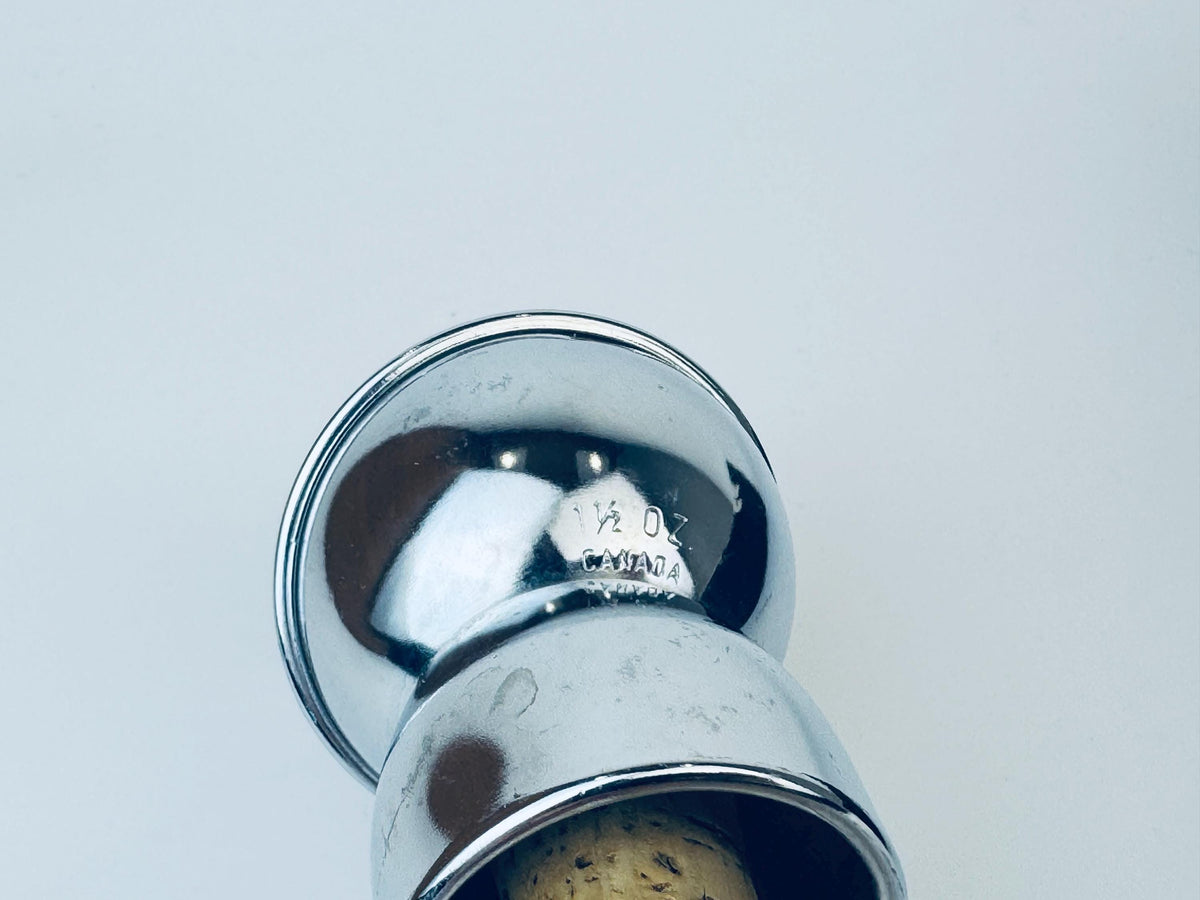 Product image for 'vintage golden flow automatic jigger barware gift made in canada a king chromeware product' (view 8d5c40)