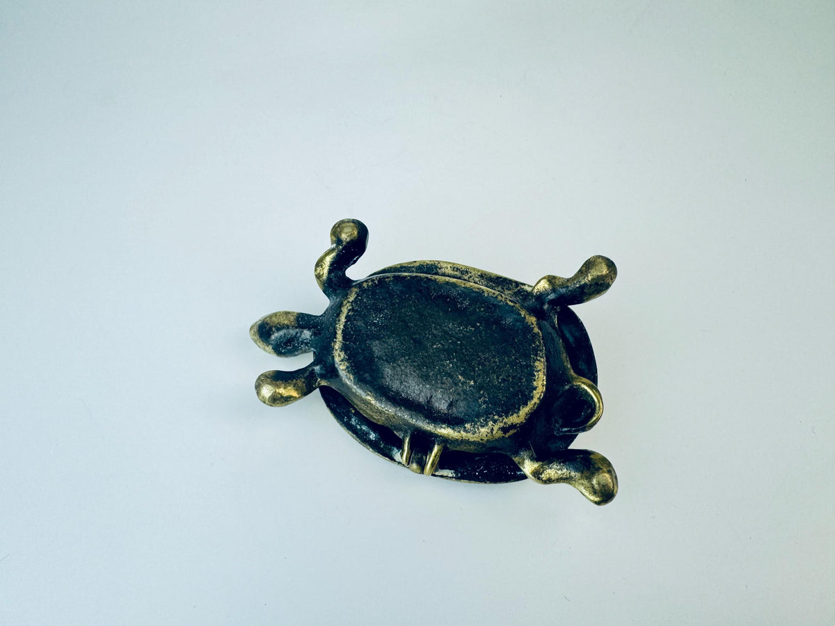 Product image for 'vintage solid brass turtle lidded trinket dish attractive aged metal patina' (view 262e39)