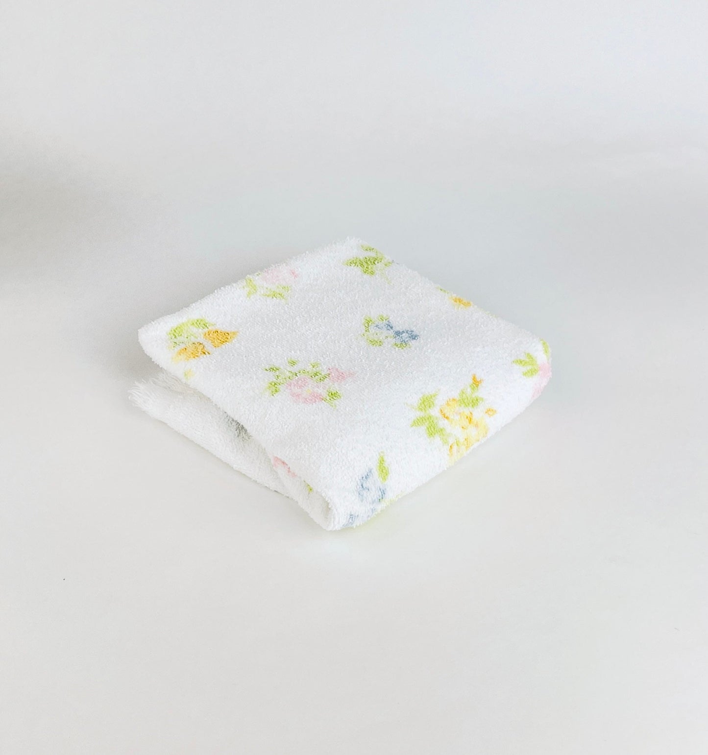 Vintage Floral Fringe Hand Towel - 100% Cotton Loop Yarn - Made In USA