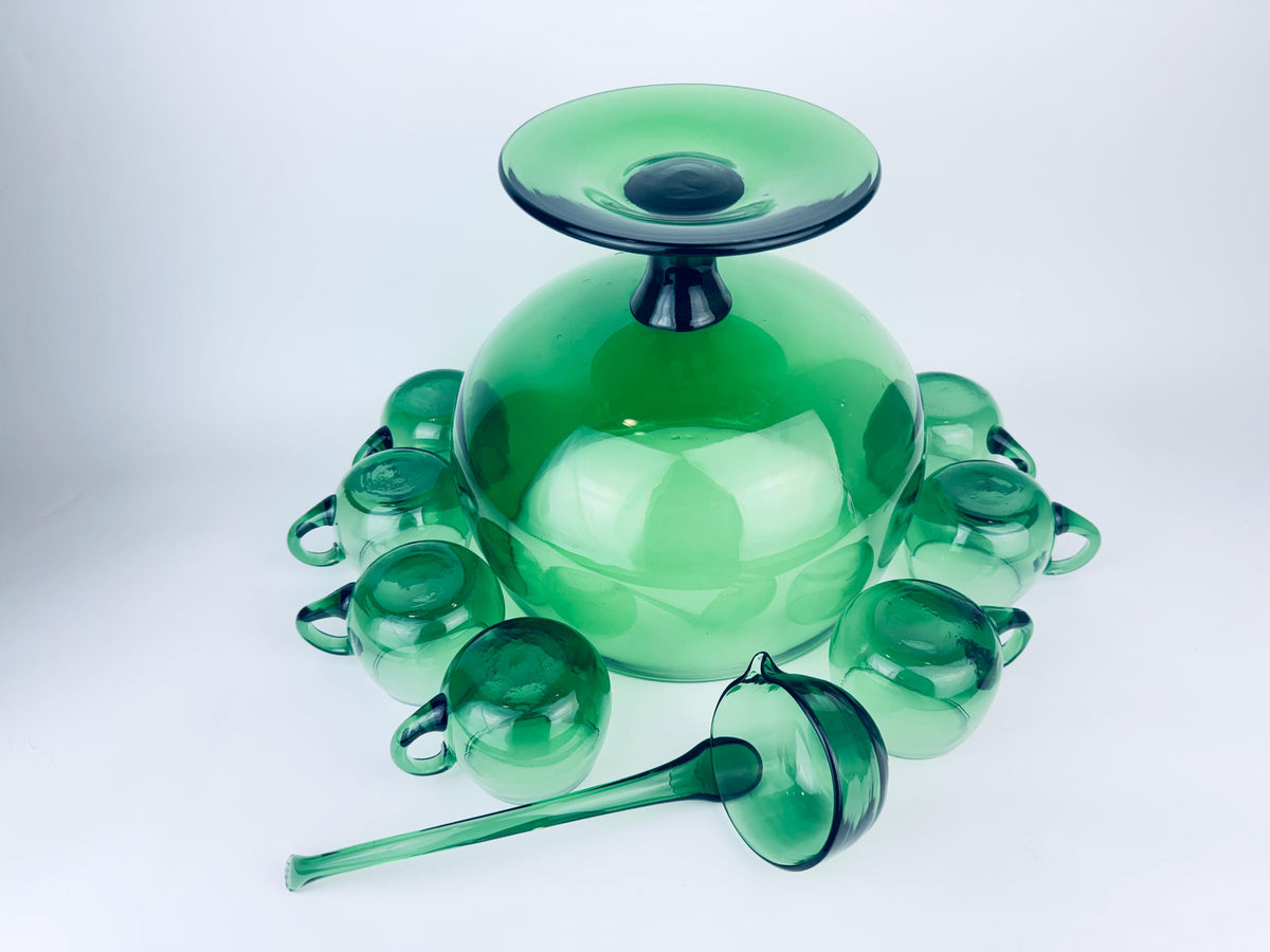 Product image for 'vintage verde green italian empoli art glass footed punch bowl set ladle seven 7 cups italian art glass elegance' (view edb6b8)