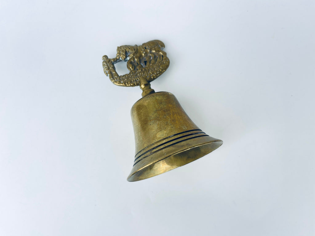 Product image for 'vintage brass horse bell attractive patina great gong ringing sound made in england' (view 0b2dec)
