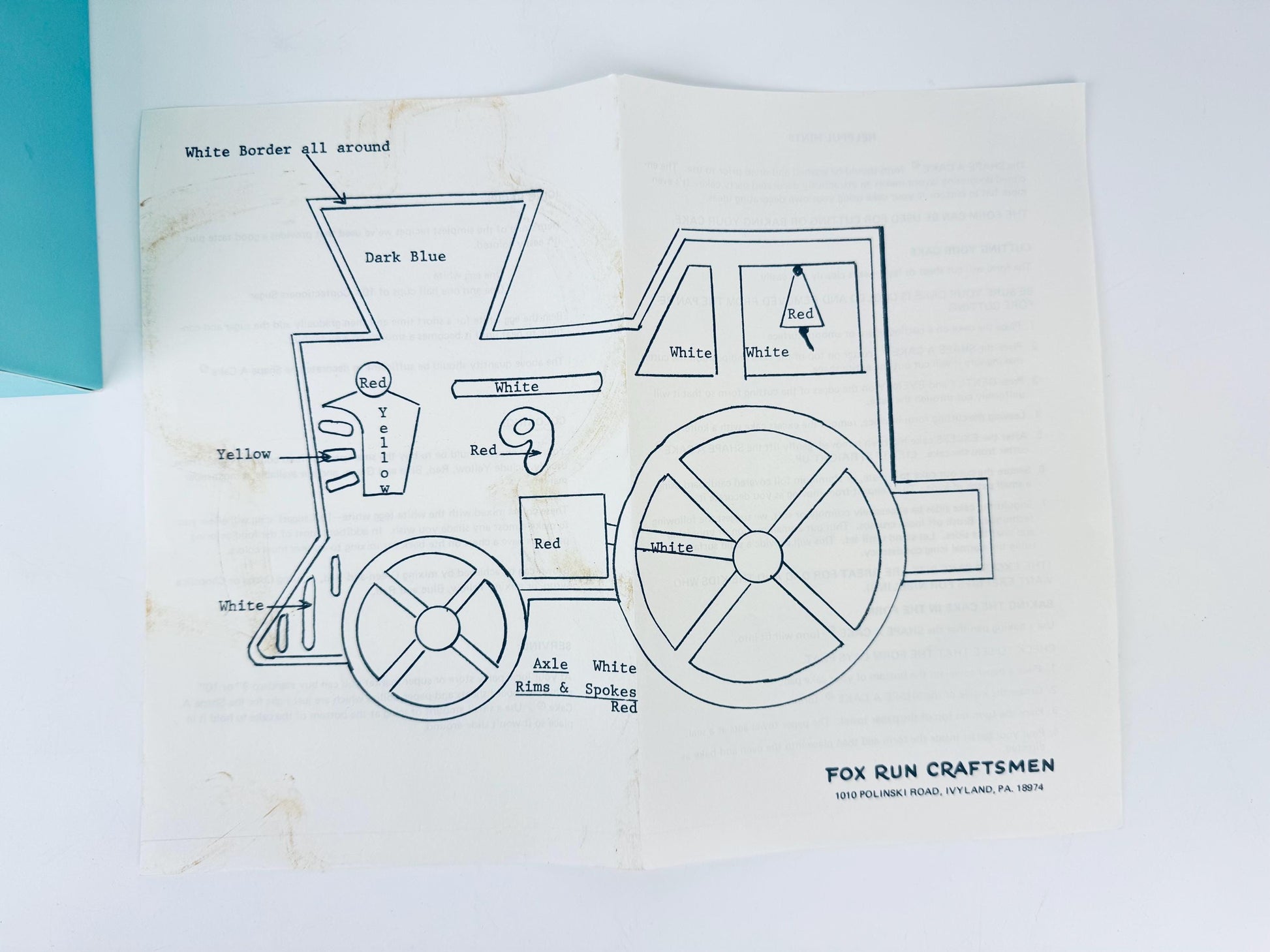 Product image for 'vintage silver train cake cutter 1970s shape a cake by fox run craftsmen tin party mold with box guide' (view 5932c2)