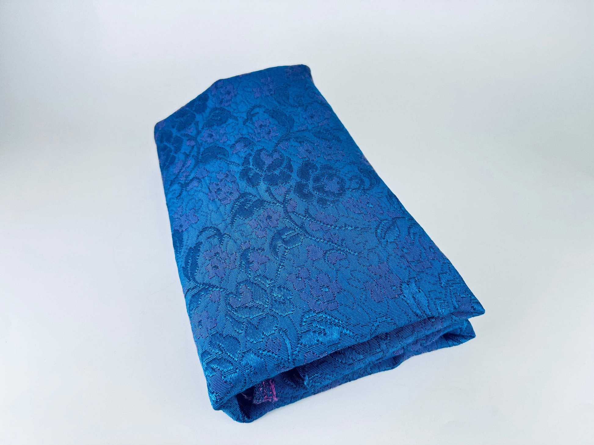 Product image for 'vintage shinny blue pink grandma couch upholstery fabric 40 x 53' (view 2c68f2)