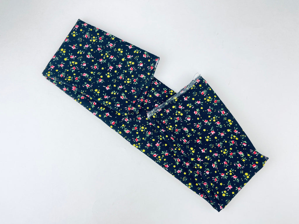 Product image for 'vintage black yellow pink floral fabric fat quarter 18 x 22' (view c21732)