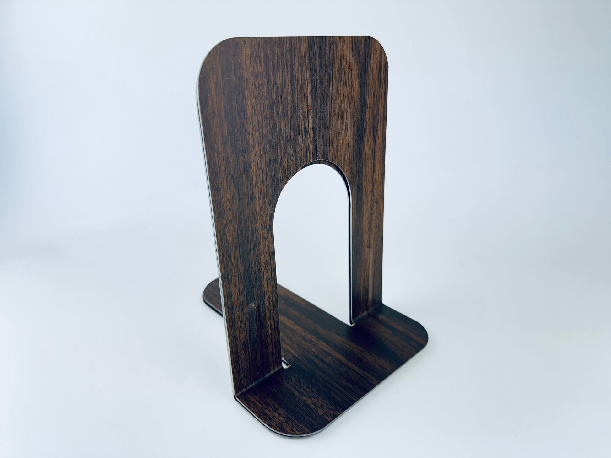 Product image for 'vintage faux wood metal book ends set of two 2' (view fe627a)
