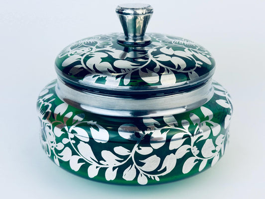 Product image for 'vintage dark forest green lidded glass vanity dresser jar silver floral leaf overlay pattern' (view 129274)