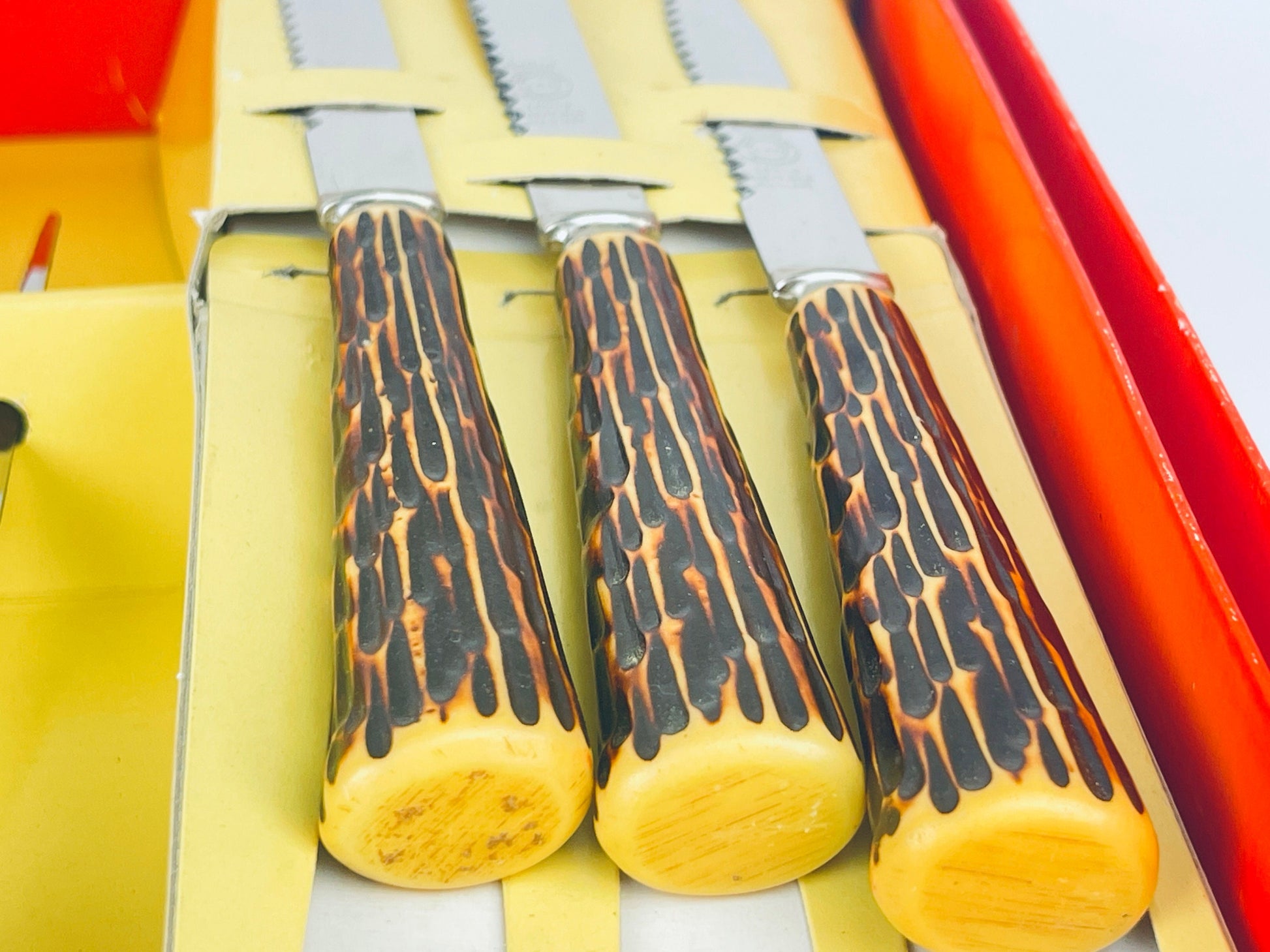 Product image for 'vintage crown sheffield faux antler bone cutlery set fork knife bbq grill utensil set set of six 6 new old stock nos gift box' (view 94d79e)