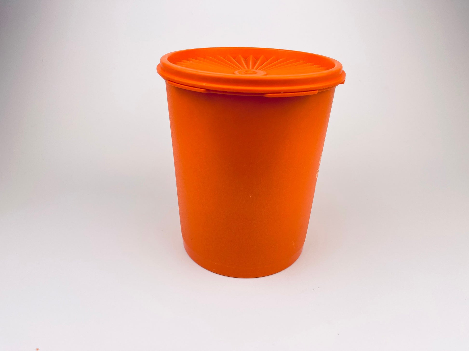 Product image for 'vintage harvest orange plastic tupperware countertop servalier container 809 3 maxi canister' (view 8aeb76)
