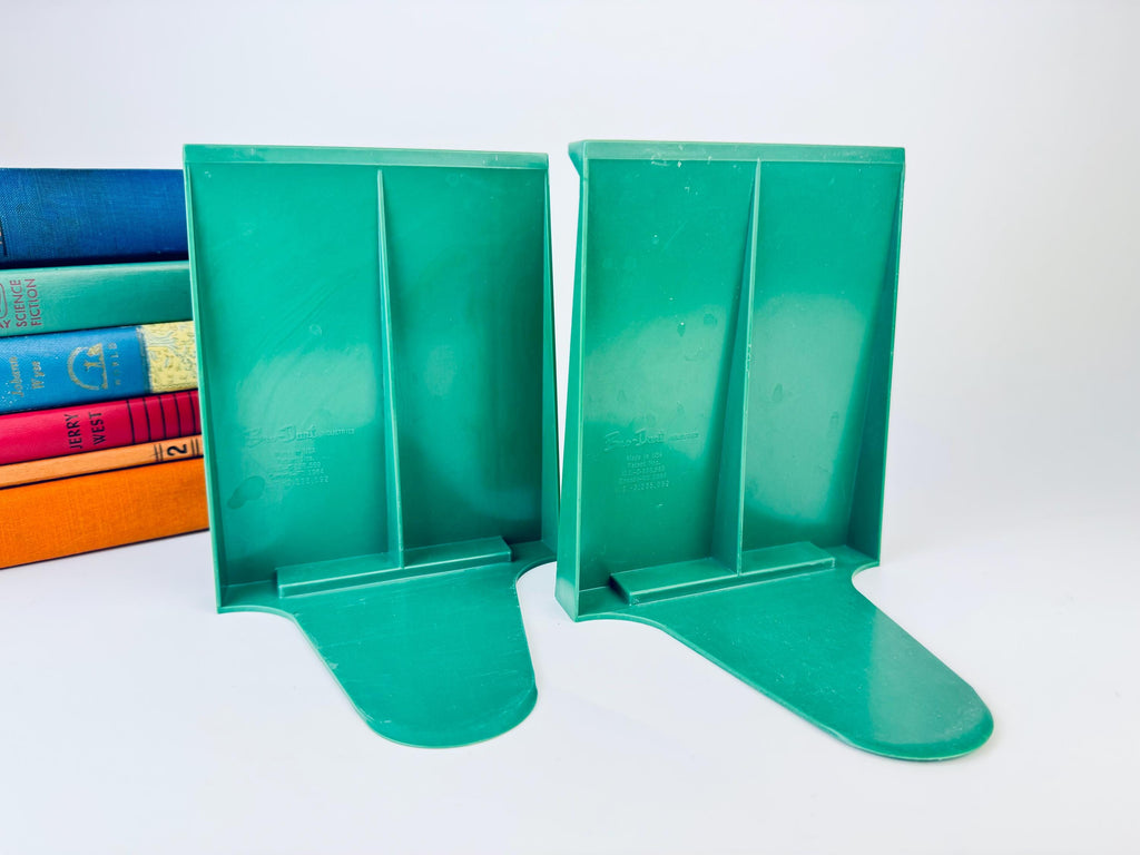 Product image for 'vintage bro dart atomic aqua green plastic book ends set of two 2 made in usa' (view be1642)