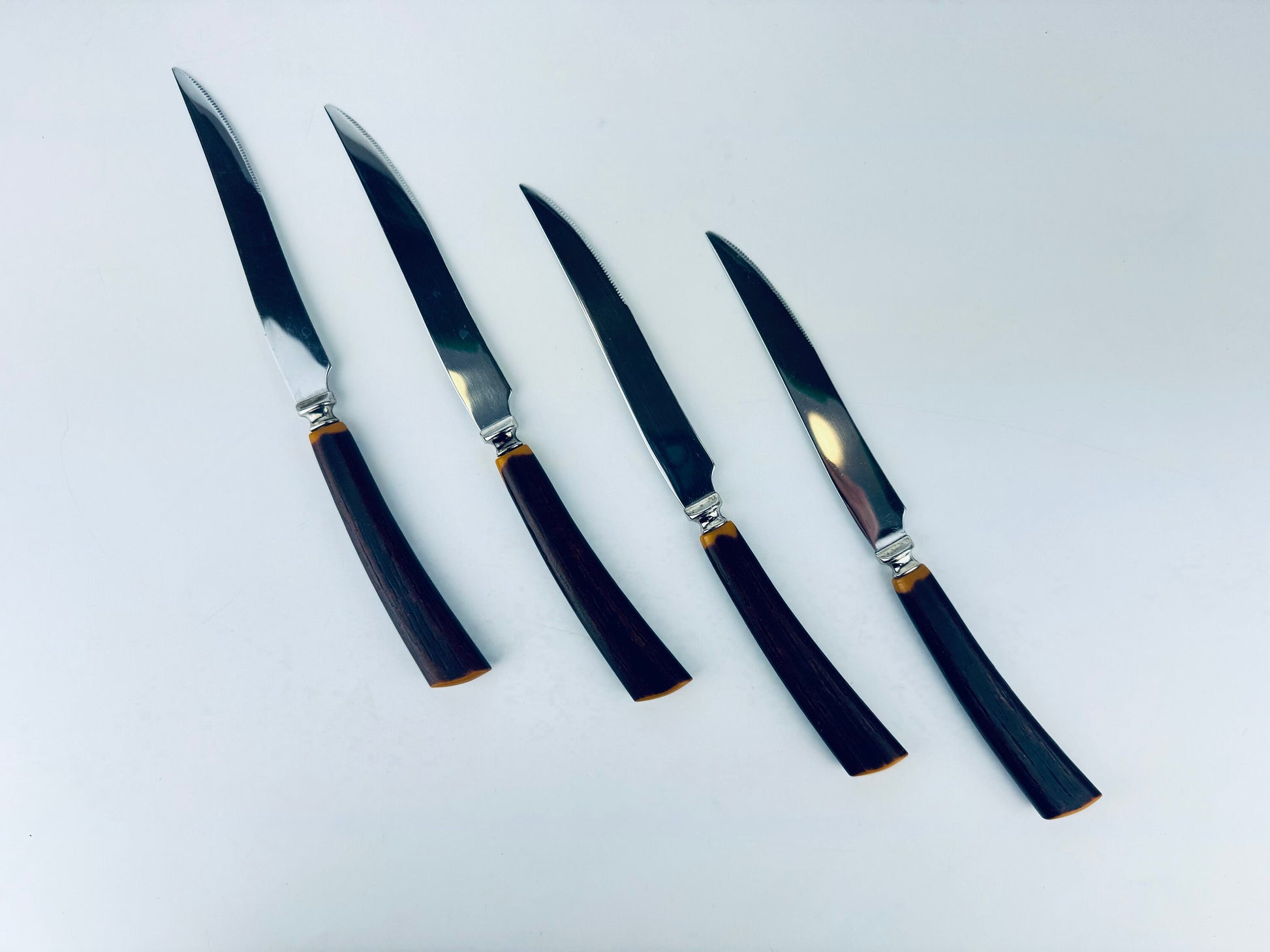 Product image for 'vintage glo hill serrated stainless steel faux wood knife set set of four 4 made in canada' (view 5ea7b7)