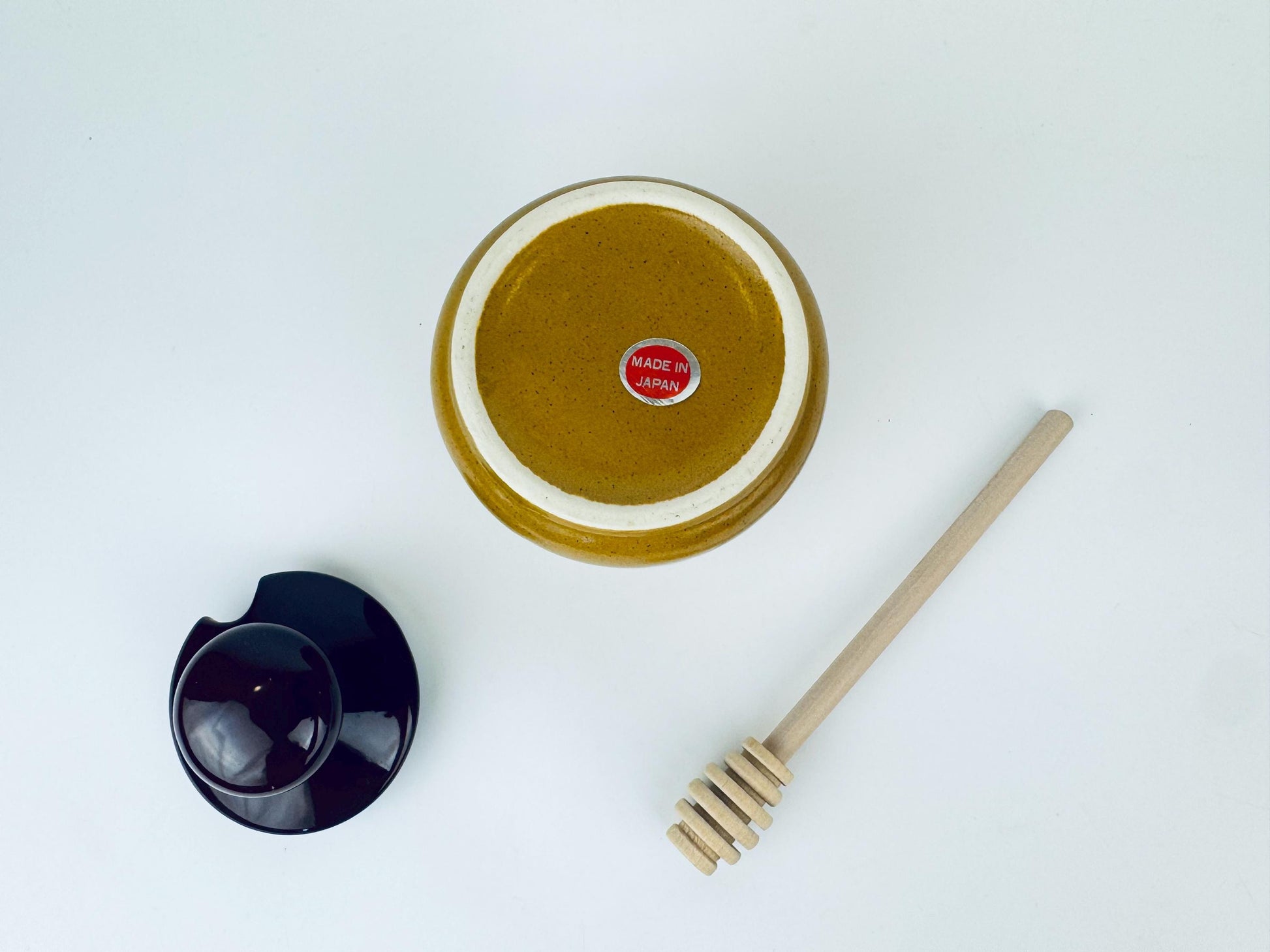 Product image for 'vintage glazed ceramic honey jar with wooden dipper made in japan' (view 658dd4)