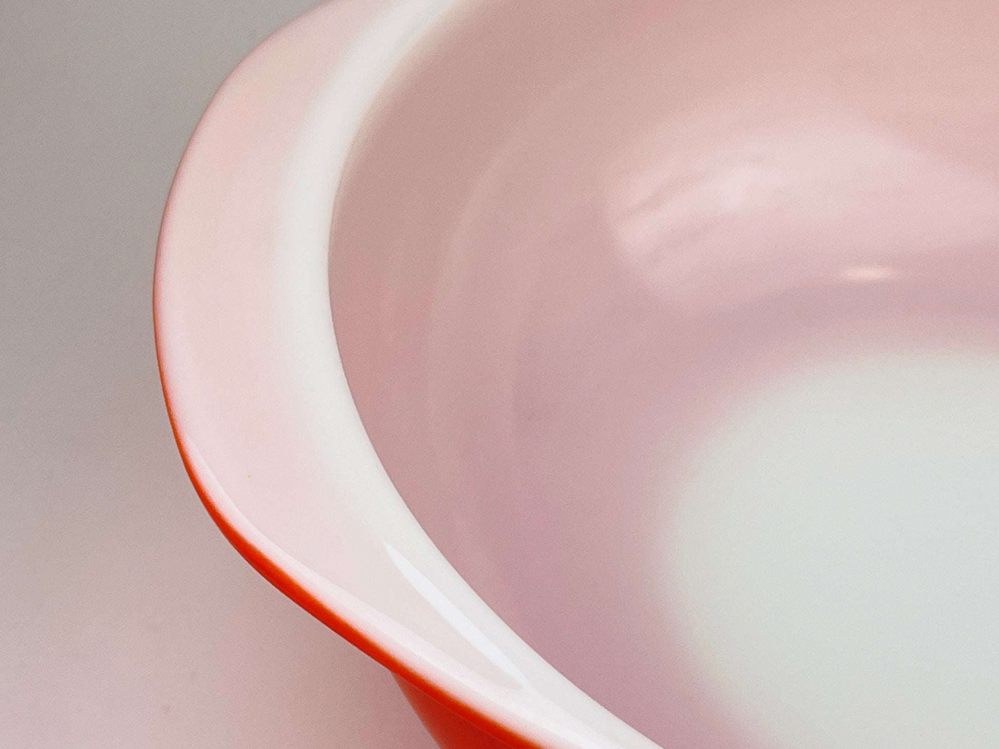 Product image for 'vintage red milk glass pyrex casserole dish 024 2 qt made in usa' (view 2e068b)