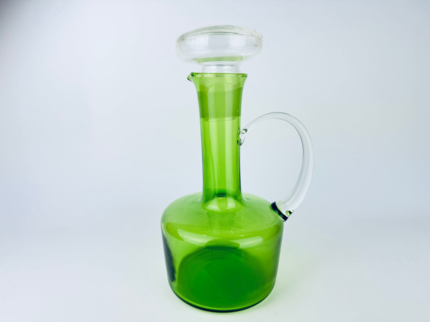 Product image for 'vintage mid mod bright green clear glass decanter pitcher barware gift' (view a0b0f6)