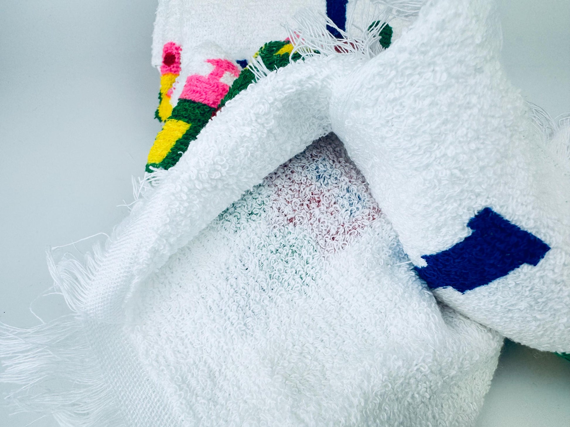 Product image for 'vintage train pattern cannon bath face fringe towel set set of two 2 made in usa new old stock nos' (view 093252)