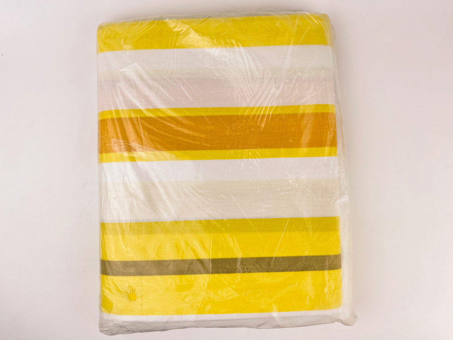 Product image for 'vintage sears perma prest 1970s yellow striped twin flat sheet 50 50 cotton polyester blend new old stock nos' (view b6f1ac)