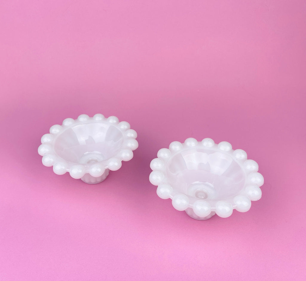 Product image for 'vintage milk glass boopie bubble bottom candleholders set of two 2' (view dfc598)