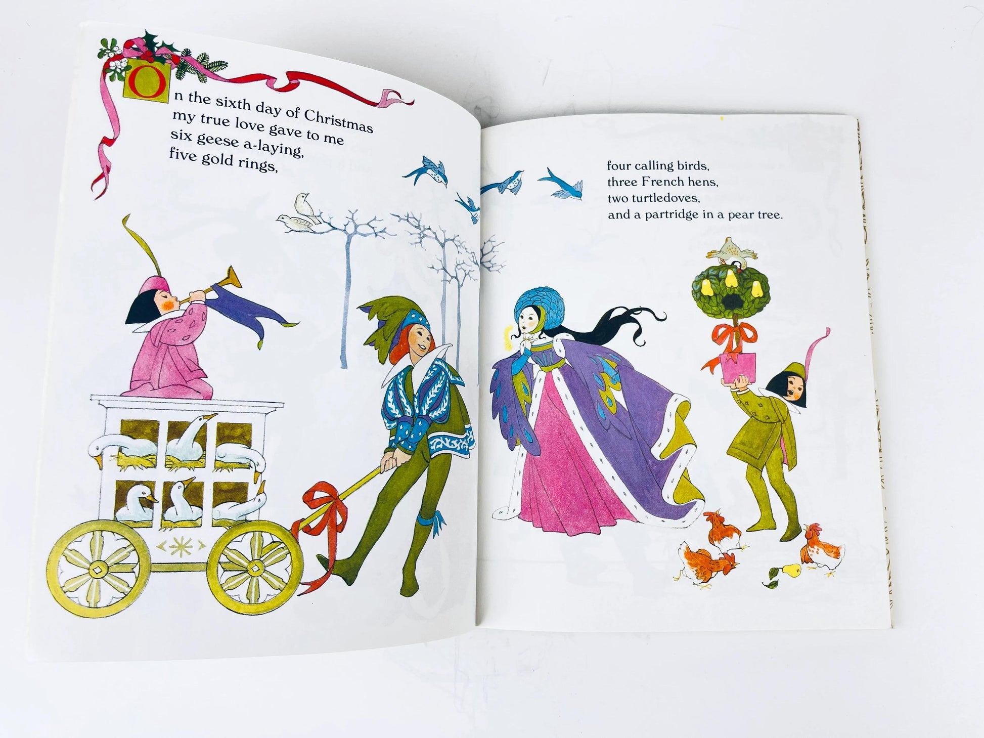 Product image for 'vintage the twelve days of christmas a christmas carol a little golden book' (view 5ede54)