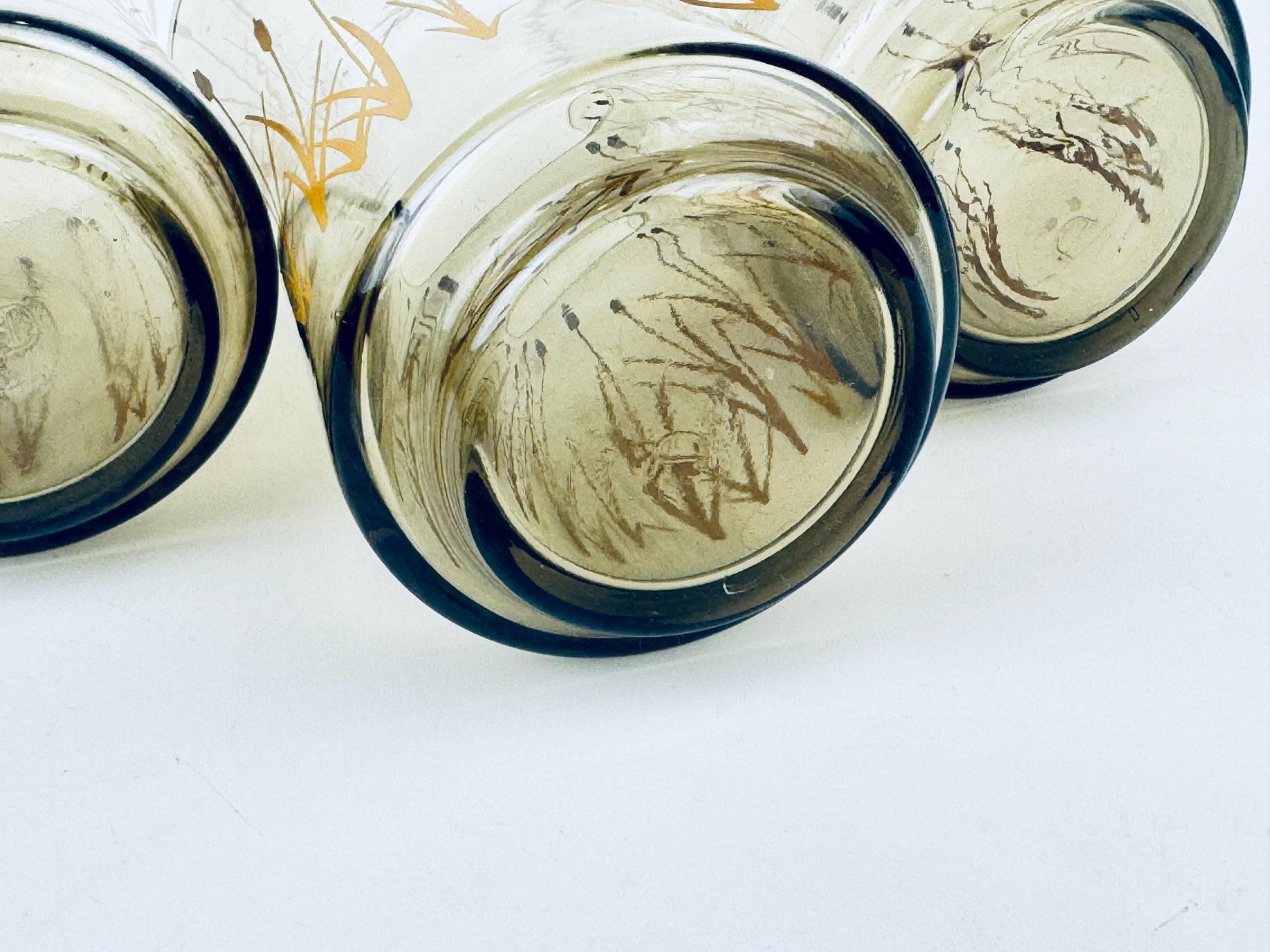 Product image for 'vintage dominion glass cat tails tumbler glasses smokey brown set of three 3' (view f88018)