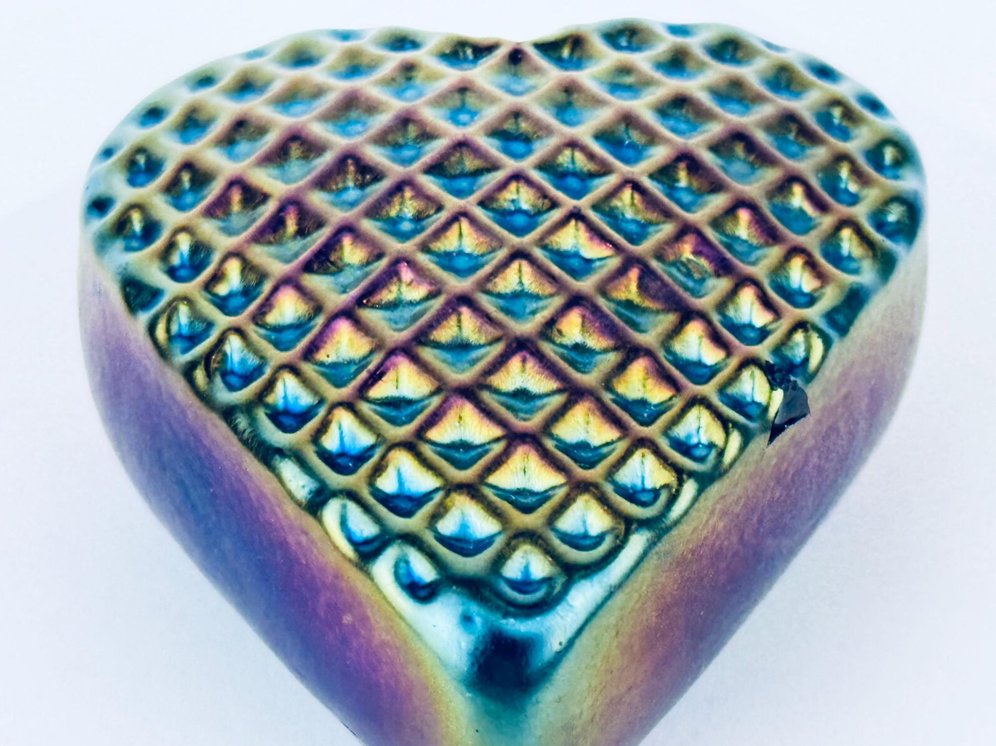Product image for 'vintage robert held heart shaped iridescent art glass paperweights rainbow clear pattern sold separately' (view 6ef7c2)