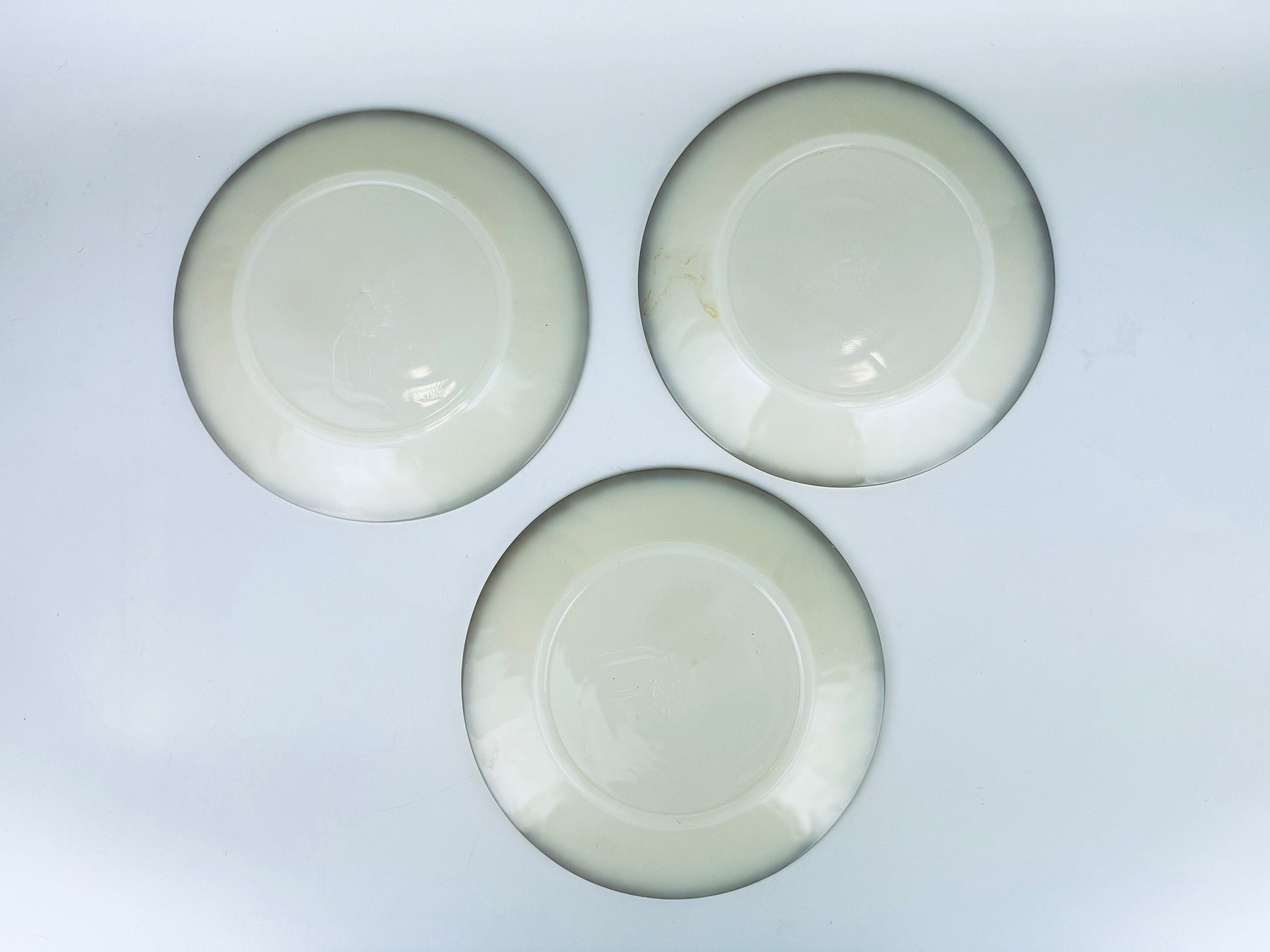 Product image for 'vintage fire king white gold gilt rim milk glass salad plates made in usa sold separately' (view fb40f1)