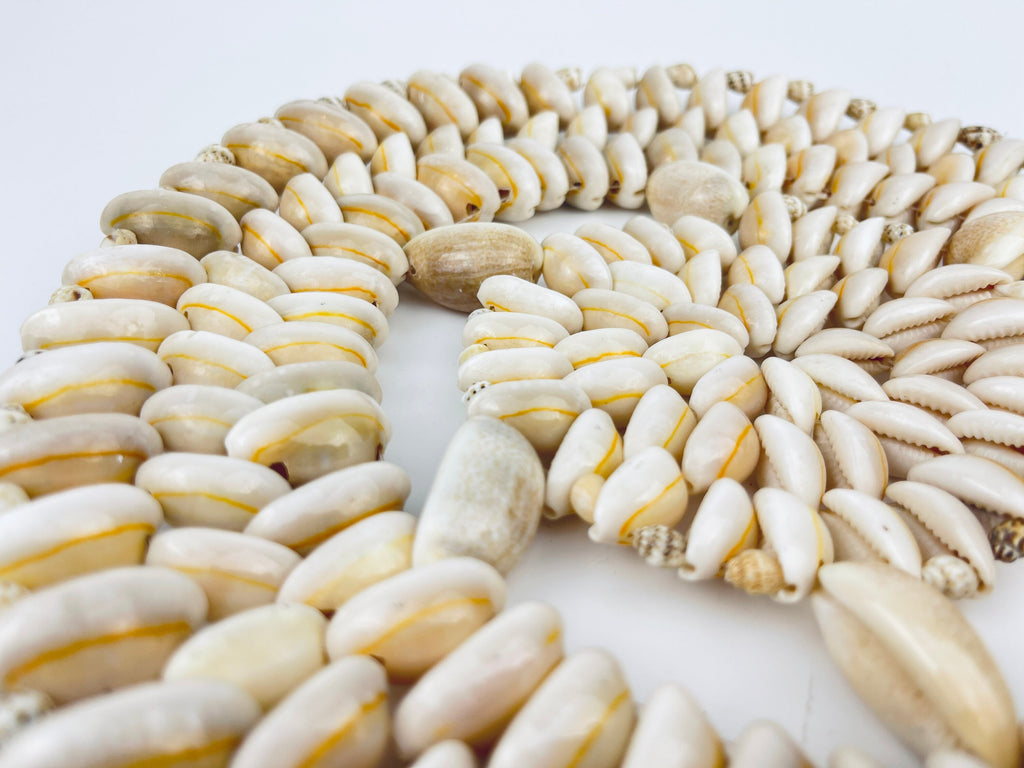 Product image for 'vintage sea shell circular trivet 9 plant coaster' (view eb2fa4)