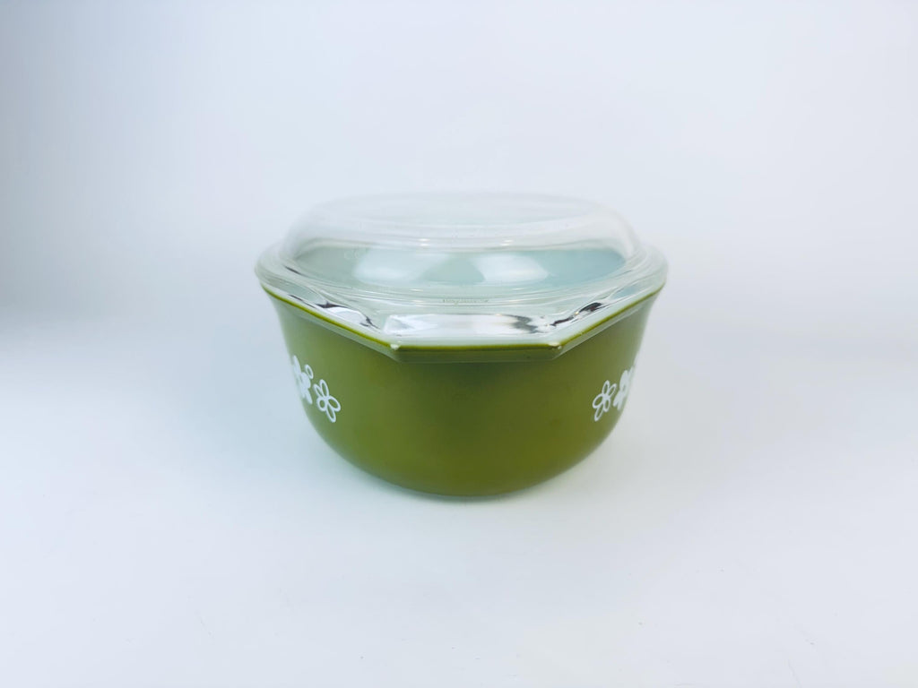 Product image for 'vintage pyrex oval casserole dish 043 1 1 2 qt green spring blossom pattern' (view 05729b)