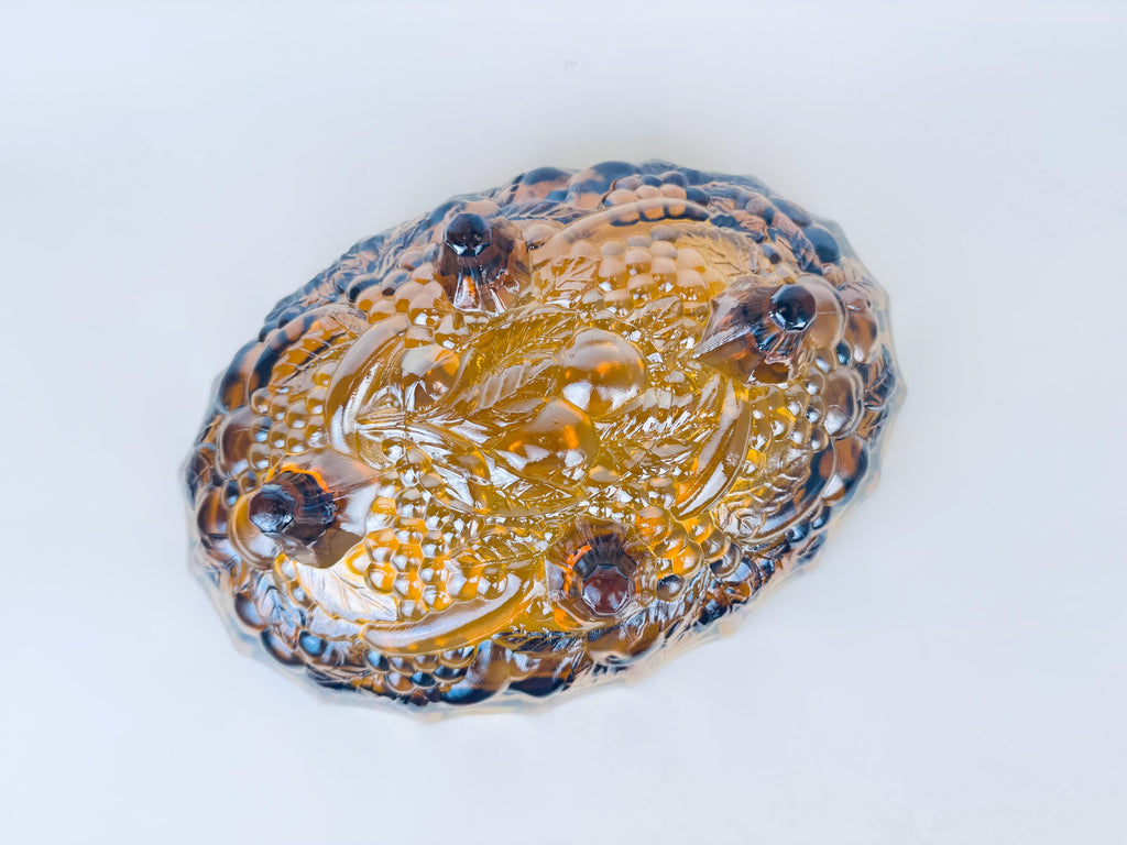Product image for 'vintage indiana amber carnival glass harvest grape four footed fruit bowl' (view 395c6d)