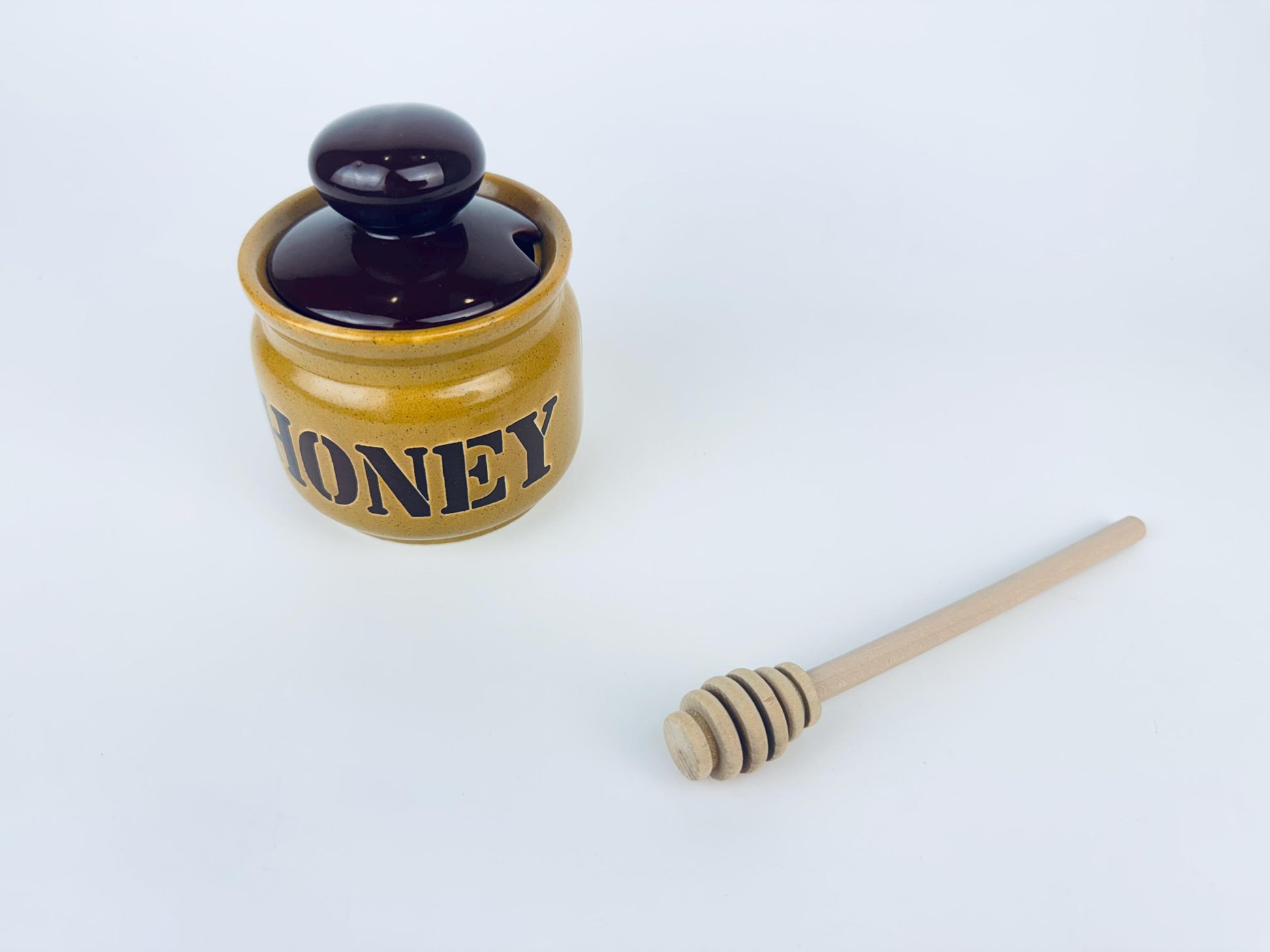 Product image for 'vintage glazed ceramic honey jar with wooden dipper made in japan' (view fdcd36)