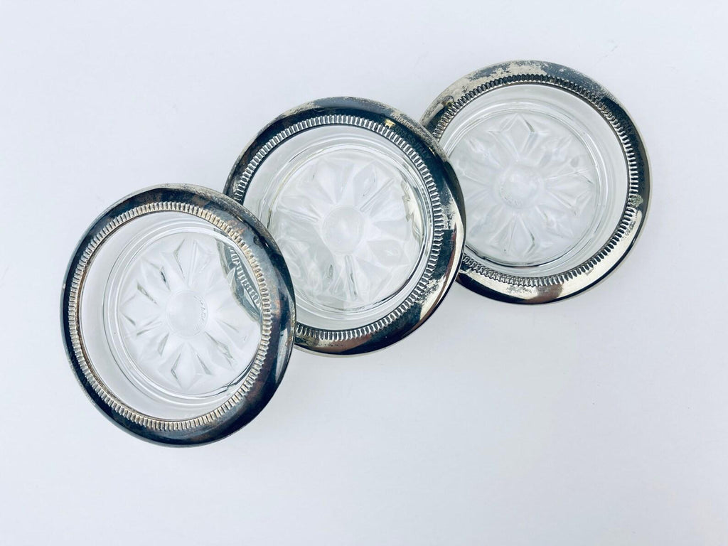 Product image for 'vintage glass silver plated coaster set set of three 3 floral sunburst pattern made in italy' (view fa1a95)