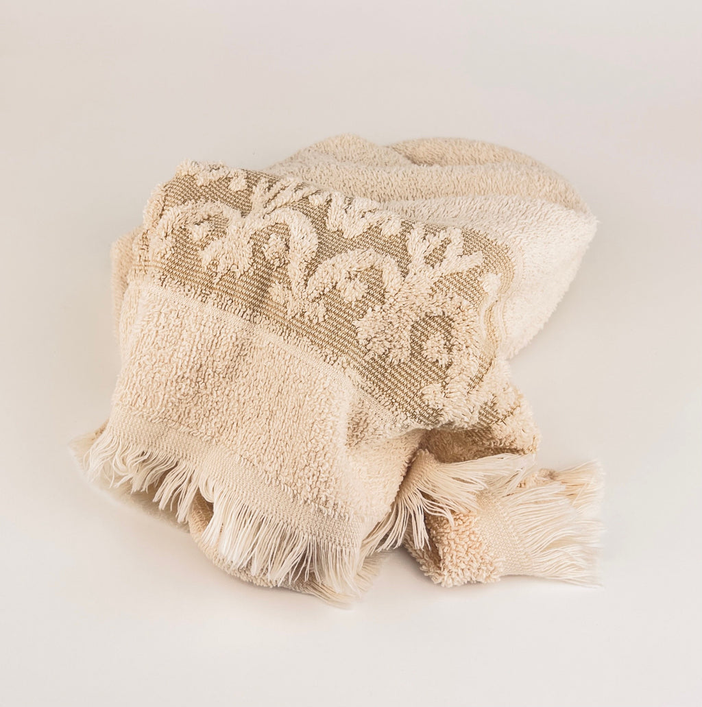 Product image for 'vintage sears matchmate beige fringe hand towel made in usa' (view 5db1c7)