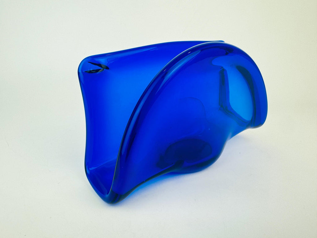 Product image for 'vintage cobalt blue art glass napkin holder hand made in italy by white cristal' (view e47347)