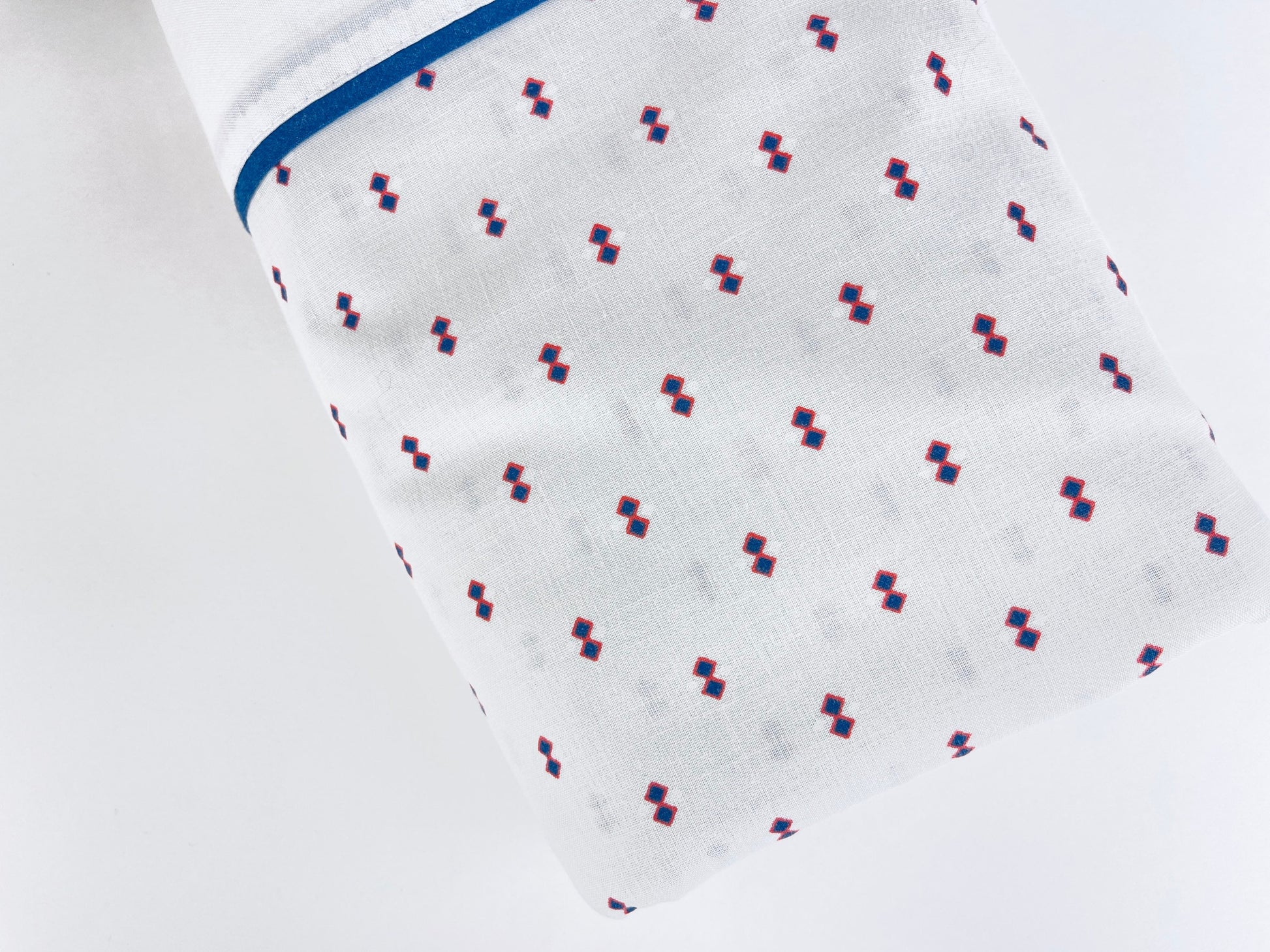 Product image for 'vintage texmade twin double sized single stitch flat sheet geometric double diamond pattern 80 20 cotton polyester made in canada' (view 5e90b5)