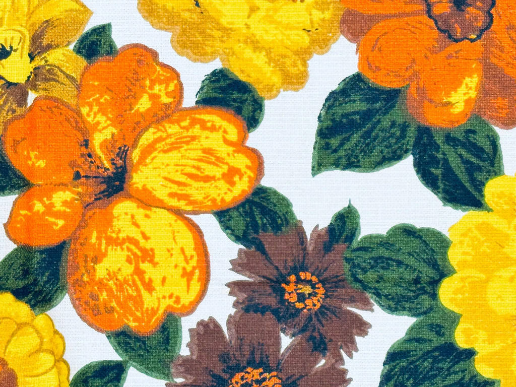 Product image for 'vintage bright large floral print upholstery fabric material 52 x 186' (view 4f68c7)