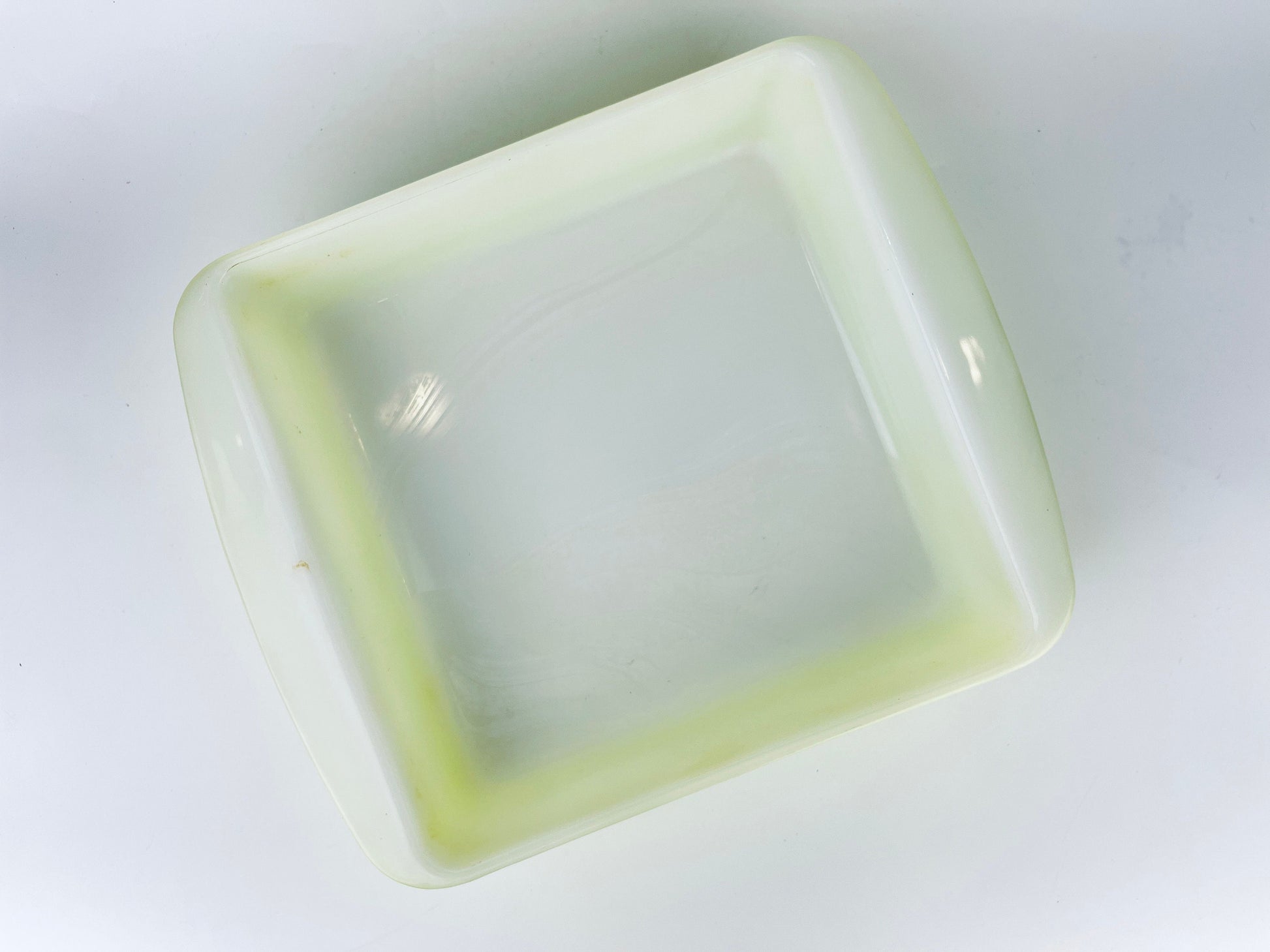 Product image for 'vintage antique rare lime green milk glass pyrex brownie dessert bake dish plate 222 reverse print made in canada' (view de604b)