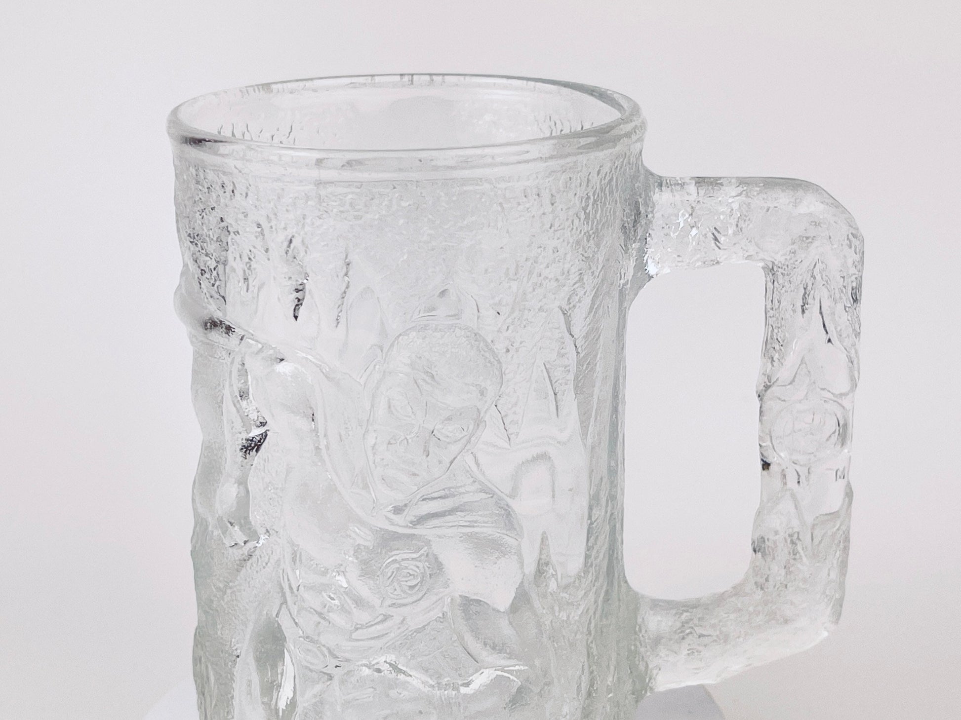 Product image for 'vintage mcdonalds batman forever robin ice glass mugs made in france 1995' (view 2193cb)