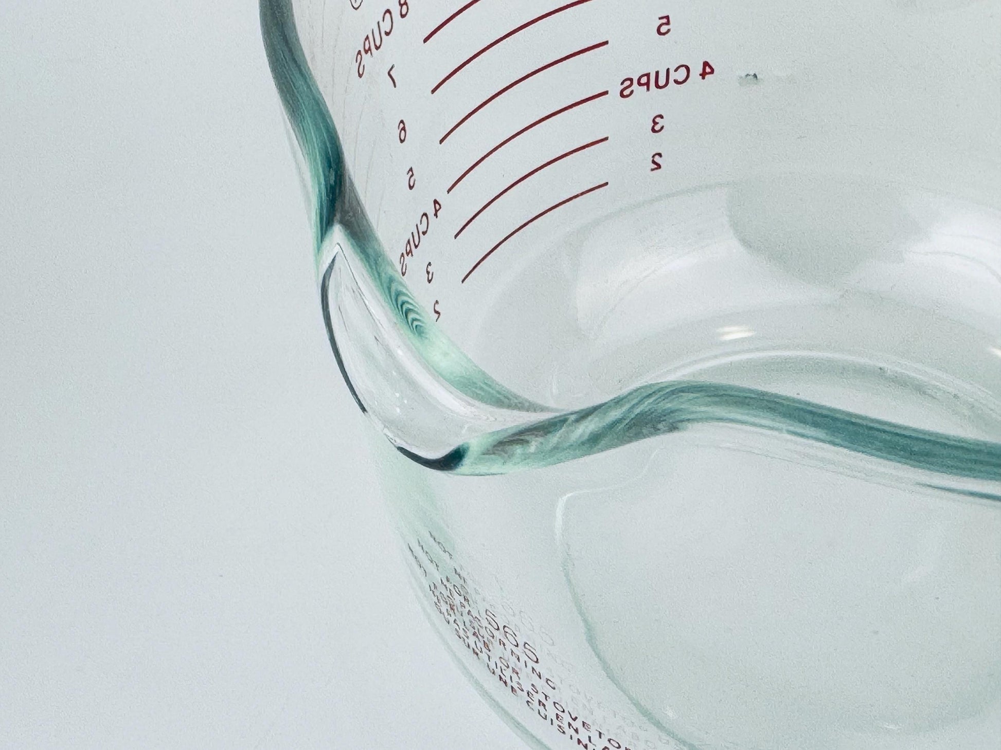 Product image for 'vintage red pyrex glass measuring cup 565 8 cups 2 litre metric imperial made in usa' (view 7a2e7b)