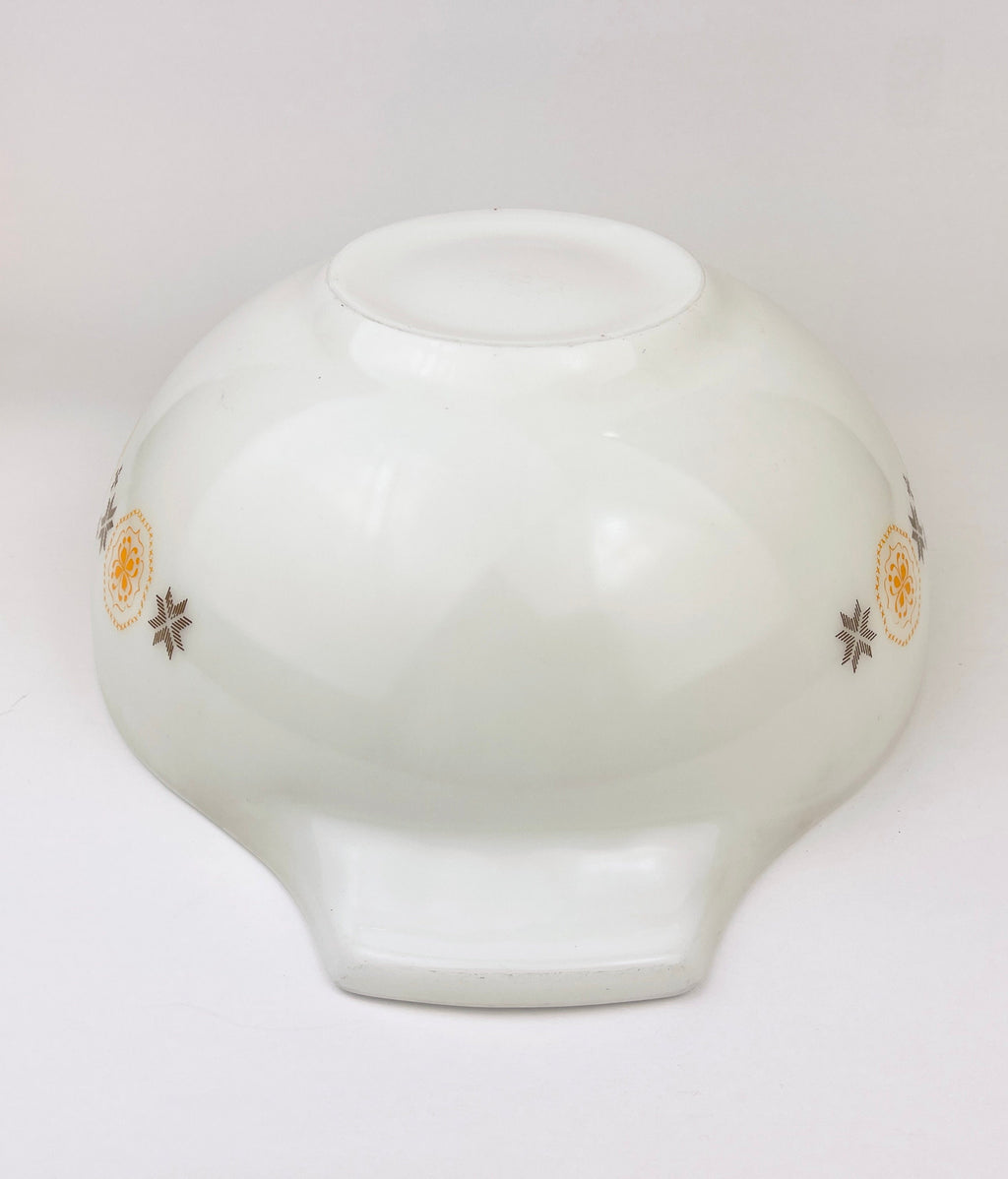 Product image for 'vintage town country pyrex glass cinderella mixing bowl 444 4 qt' (view 0628c1)