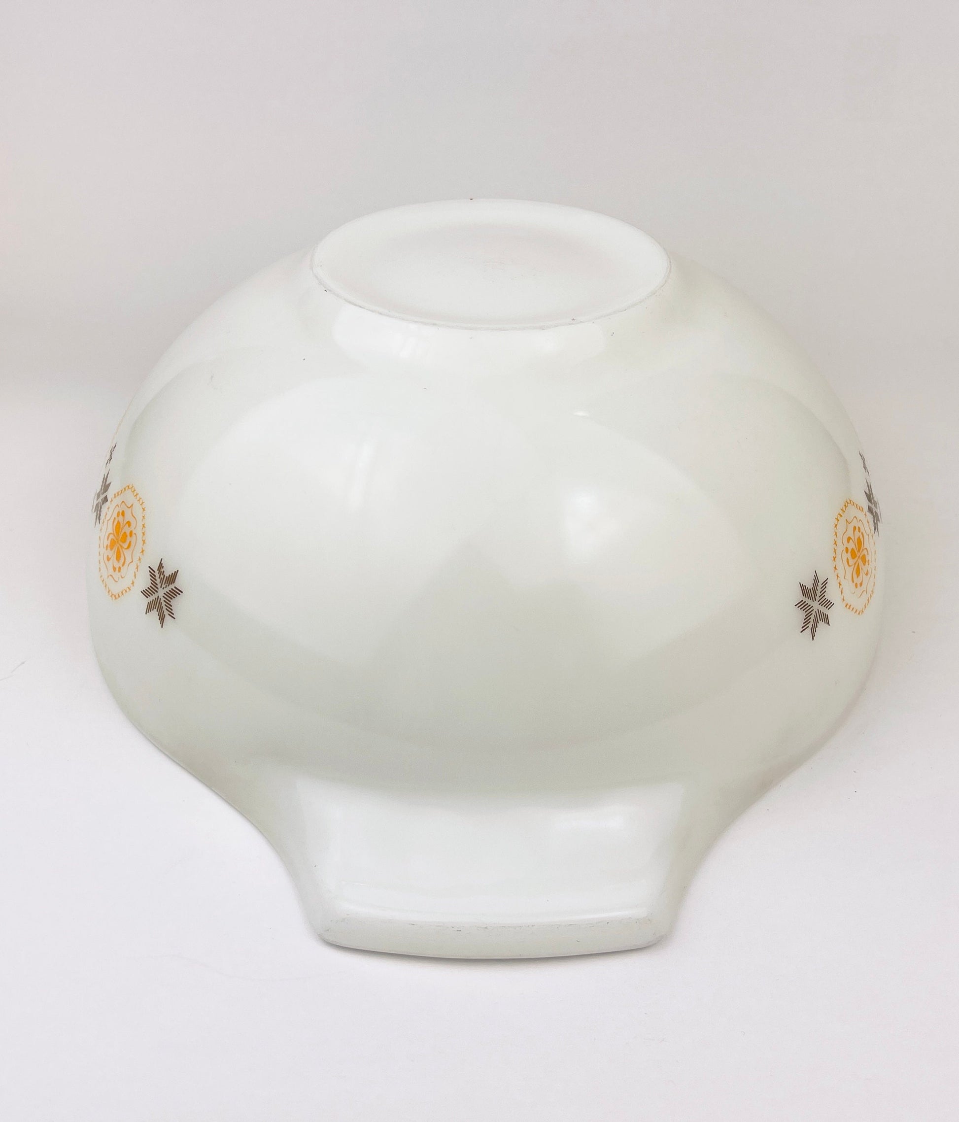 Product image for 'vintage town country pyrex glass cinderella mixing bowl 444 4 qt' (view 0628c1)