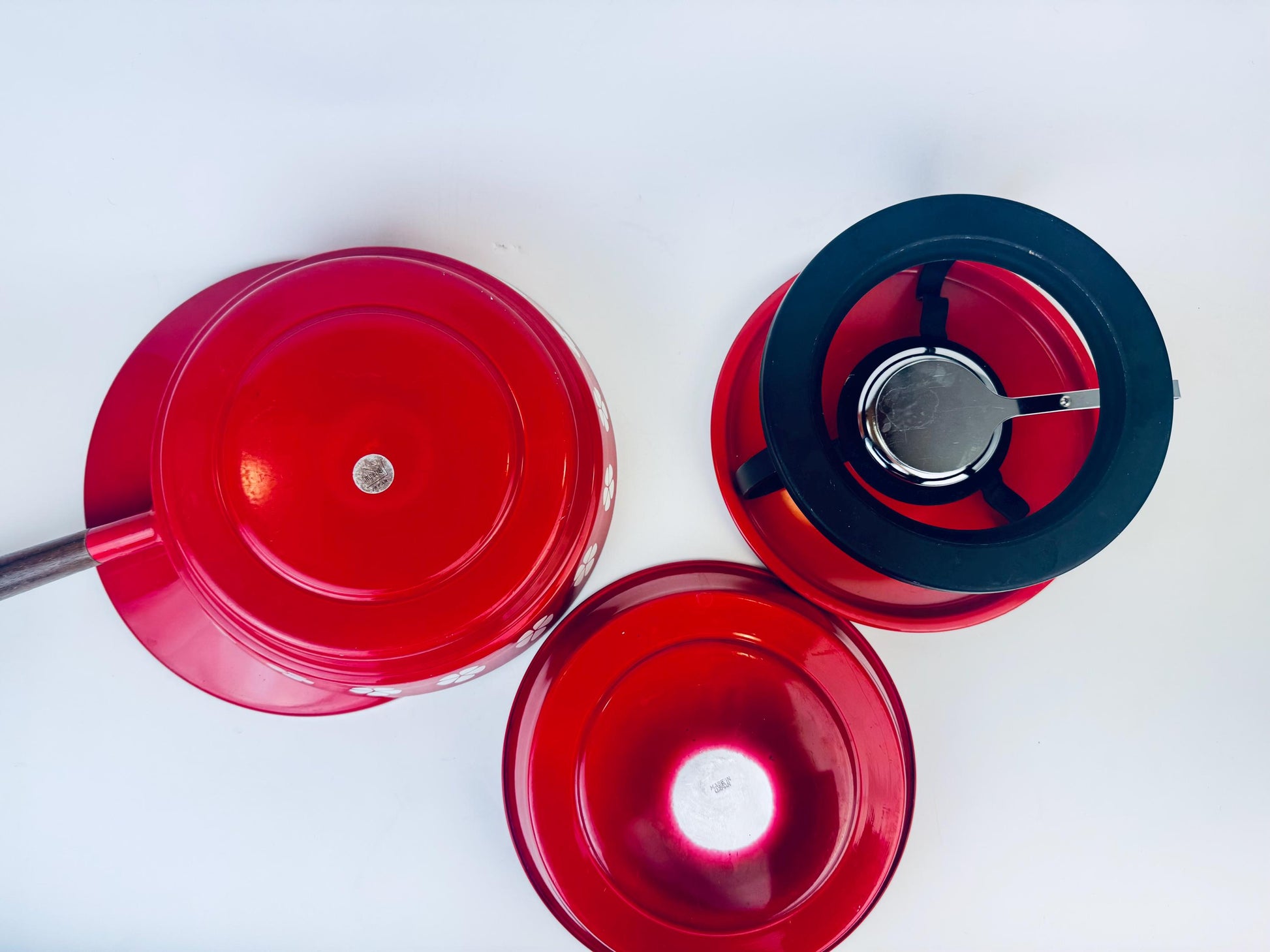 Product image for 'vintage red white floral metal fondue set wood accents made in japan by imperial' (view 1a0323)
