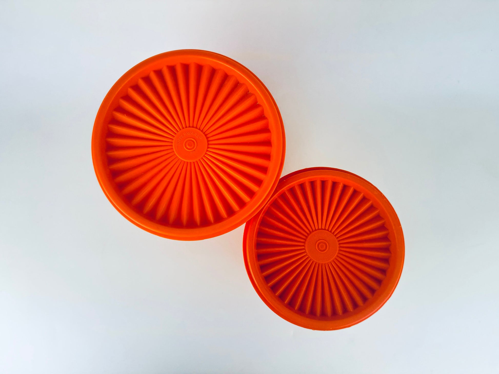 Product image for 'vintage harvest orange plastic tupperware countertop servalier container maxi canisters set of two 2' (view 71be56)