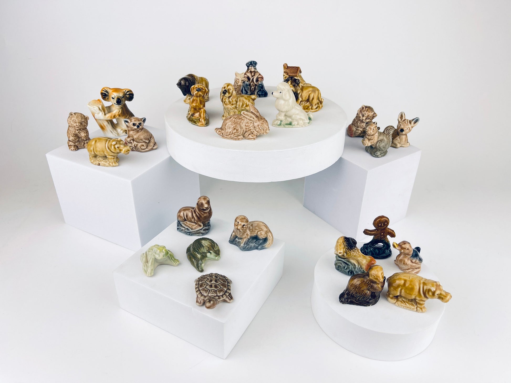 Product image for 'vintage wade whimsy whooppas porcelain miniature animal figurines made in england red rose tea advertisement collectibles' (view 823171)
