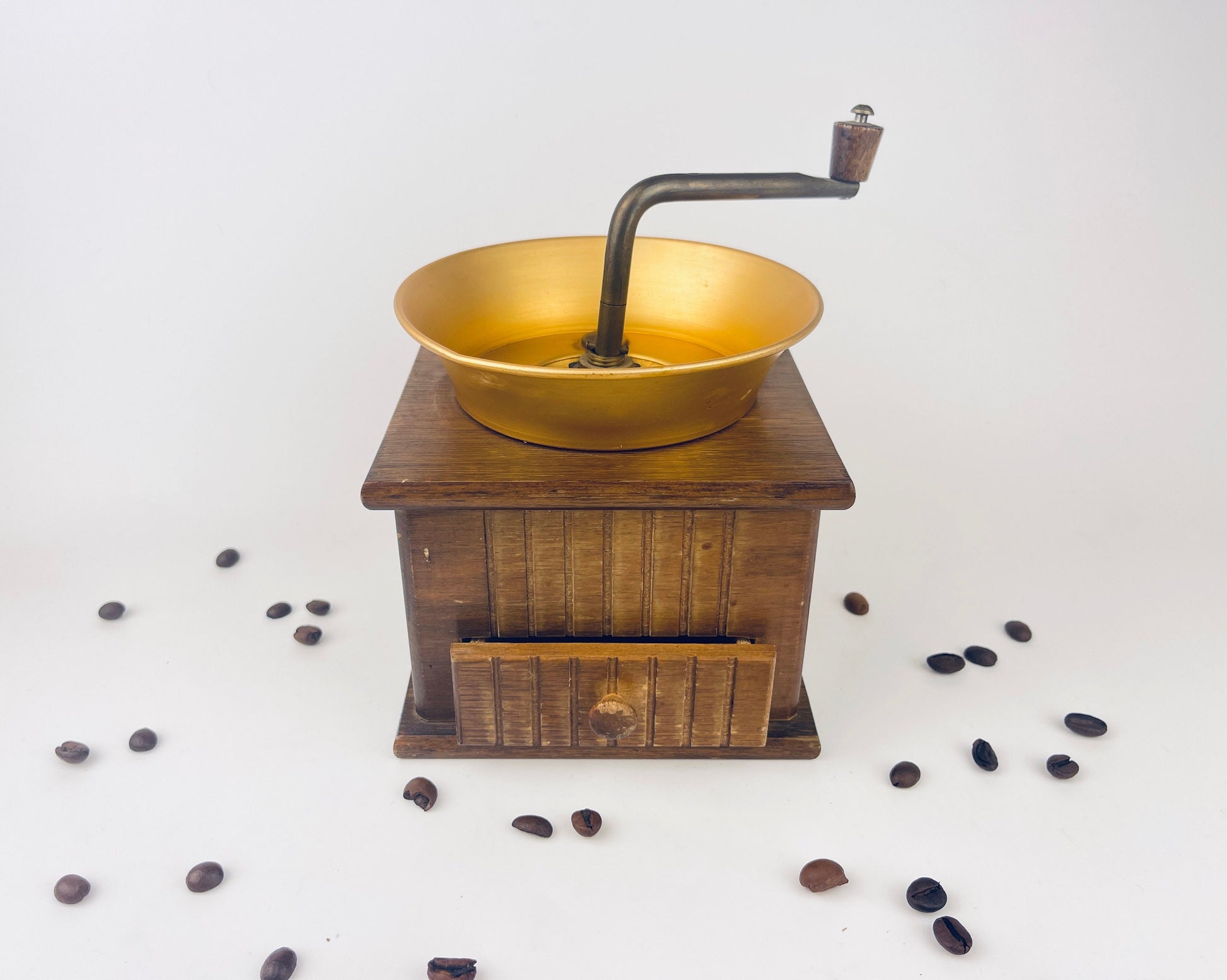 Product image for 'vintage manual coffee grinder wood metal made in taiwan' (view 265ef6)