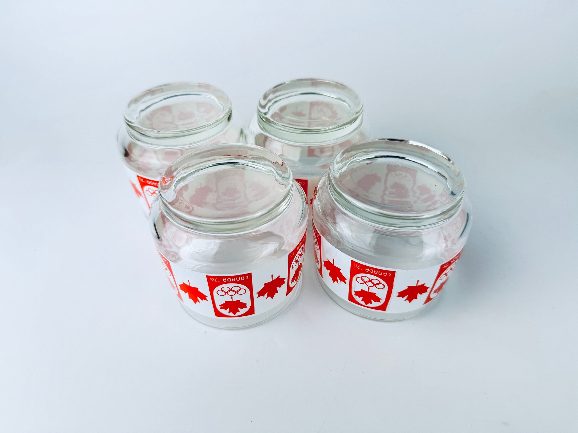 Product image for 'vintage 1976 canada olympics lowball rock glasses set of four 4 barware gift vintage canadiana' (view 1c4747)