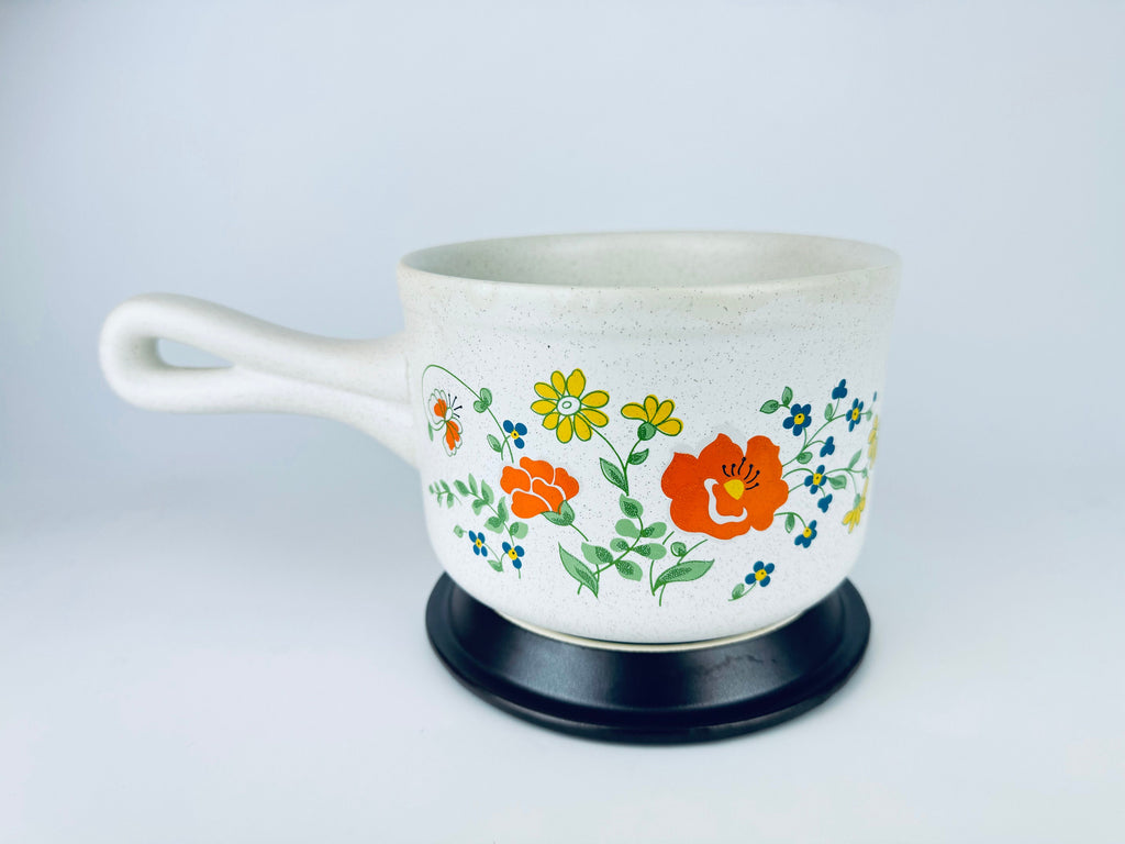 Product image for 'vintage flame proof beige speckle floral ceramic lidded pot made in japan' (view 52290e)