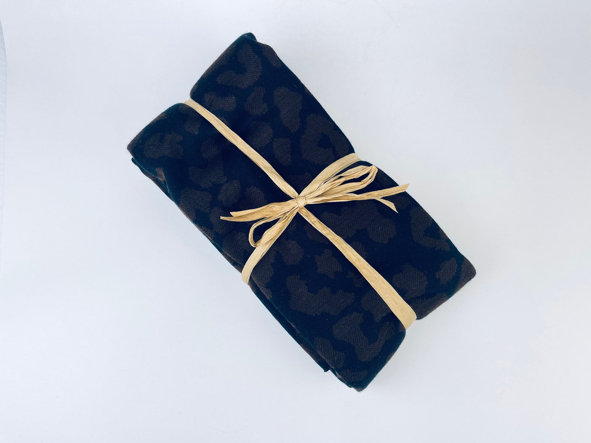 Product image for 'vintage eatons navy brown acrylic fabric animal print 46 x 64' (view 95c42d)