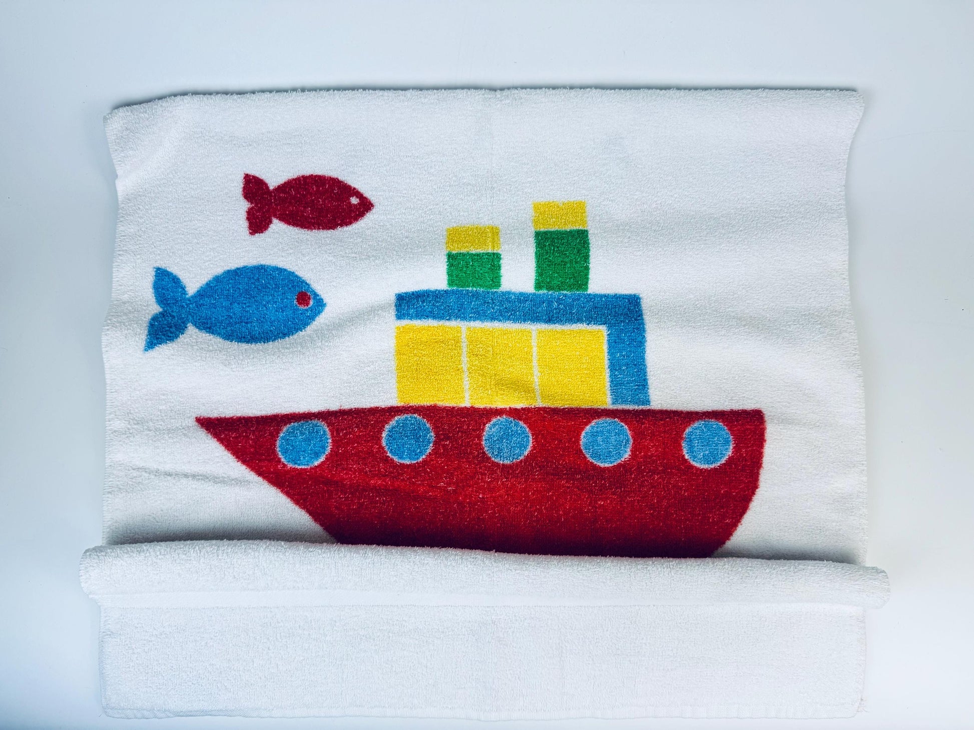 Product image for 'vintage caldwell boat fish nautical themed childrens kids bath towel made in canada sold separately' (view b8f318)