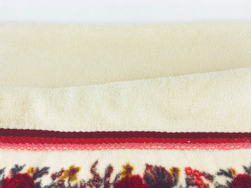 Product image for 'vintage beige red floral pattern bath shower towel vossen international made in west germany 100 cotton' (view a52794)