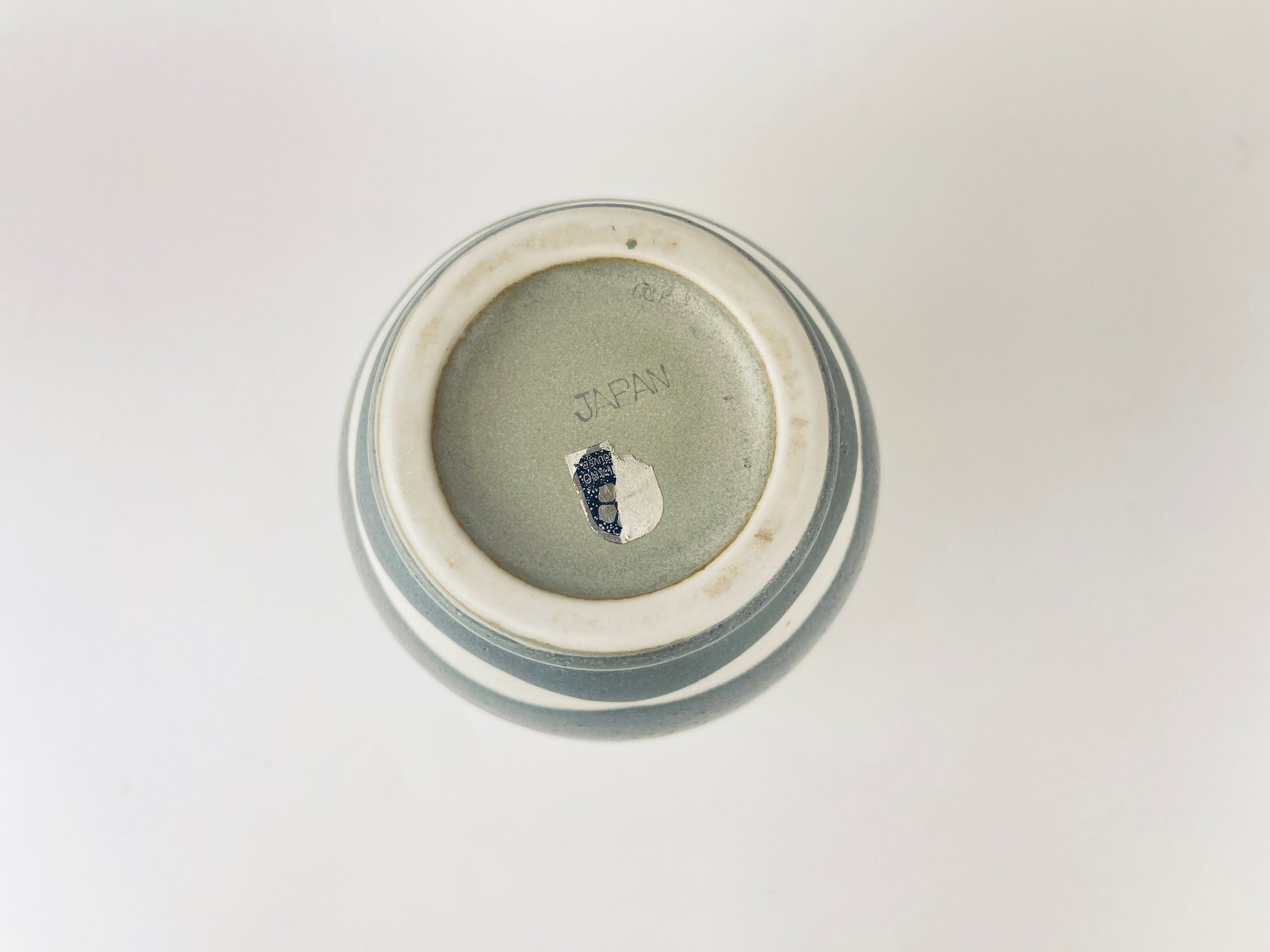 Product image for 'vintage handpainted grey swirl ceramic vase otagiri made in japan' (view 52b481)