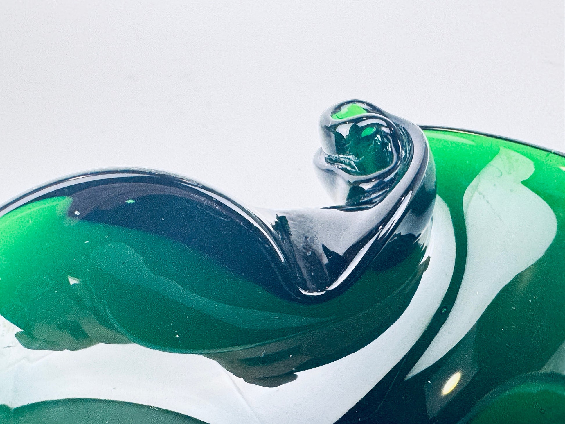 Product image for 'vintage green art glass ashtrays rolled rim bullicante controlled bubbles sold separately' (view 4e2cdc)